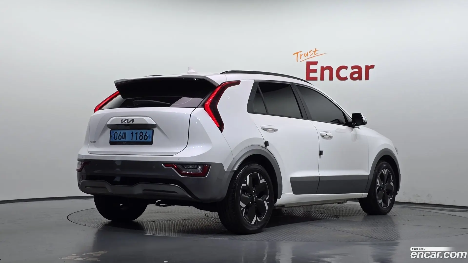 Main__Slider__Photo:Niro Kia 2022.8-1