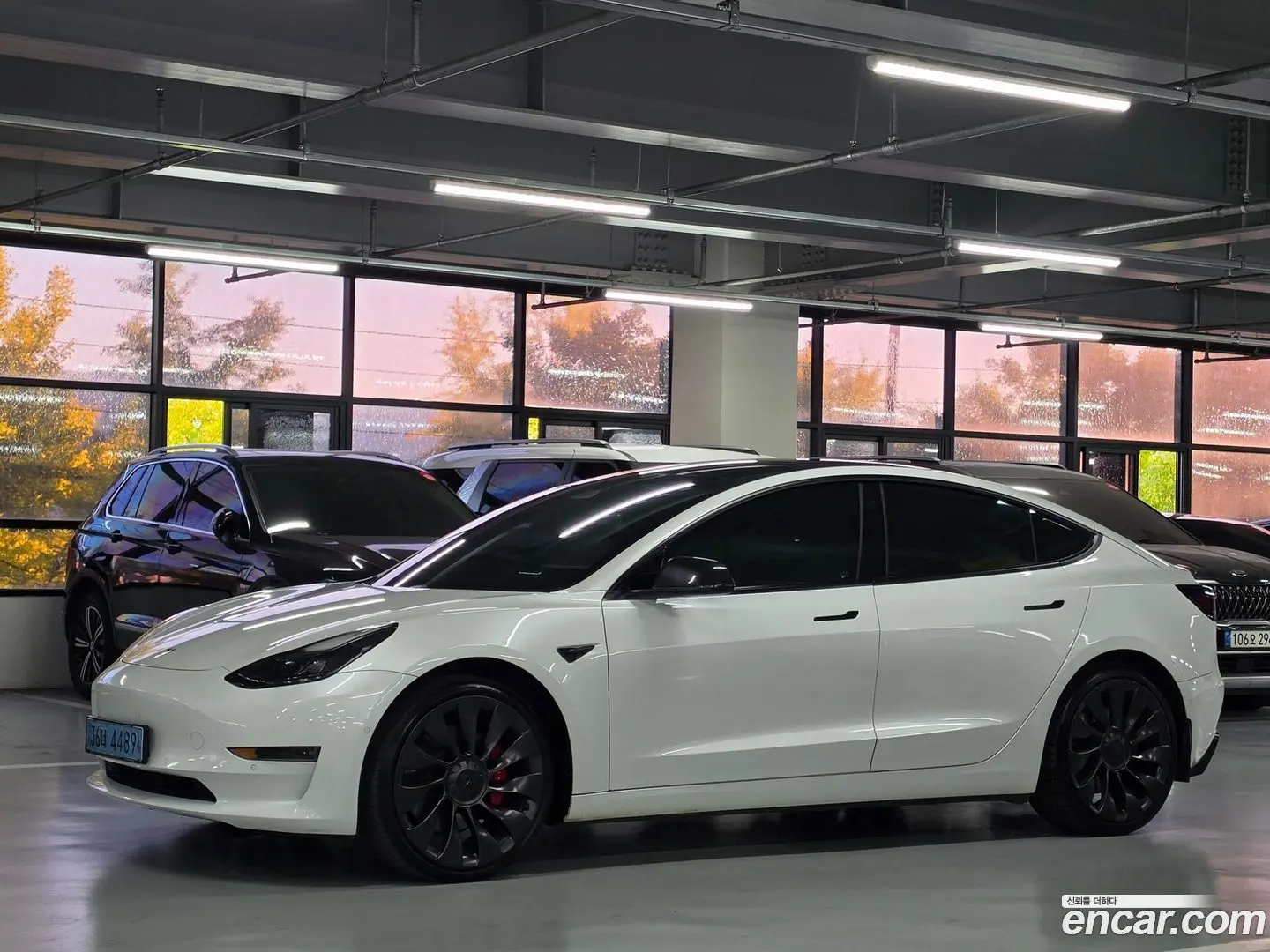 Main__Slider__Photo:Model 3 Tesla 2021.2-1