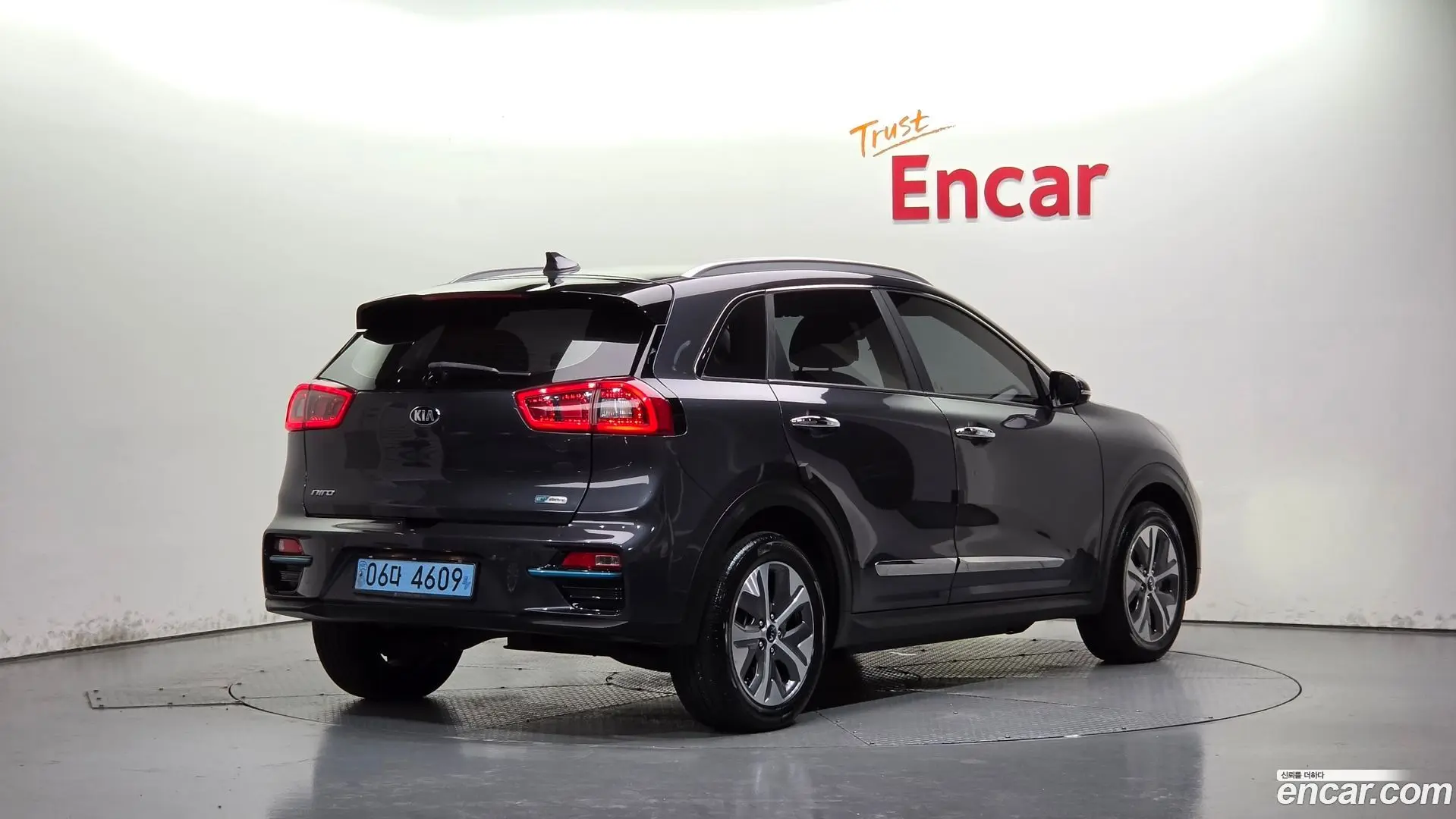 Main__Slider__Photo:Niro Kia 2019.9-1