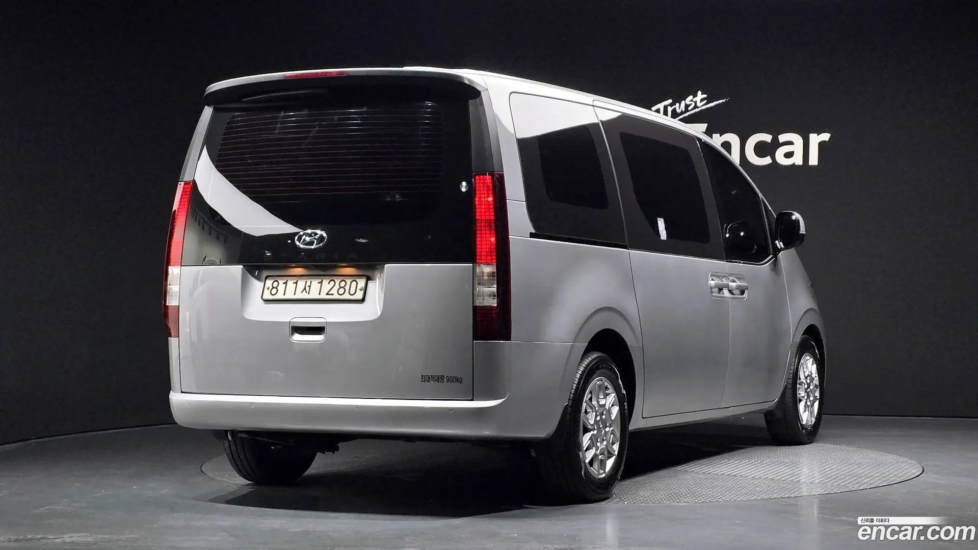 Main__Slider__Photo:Staria Hyundai 2022.6-1