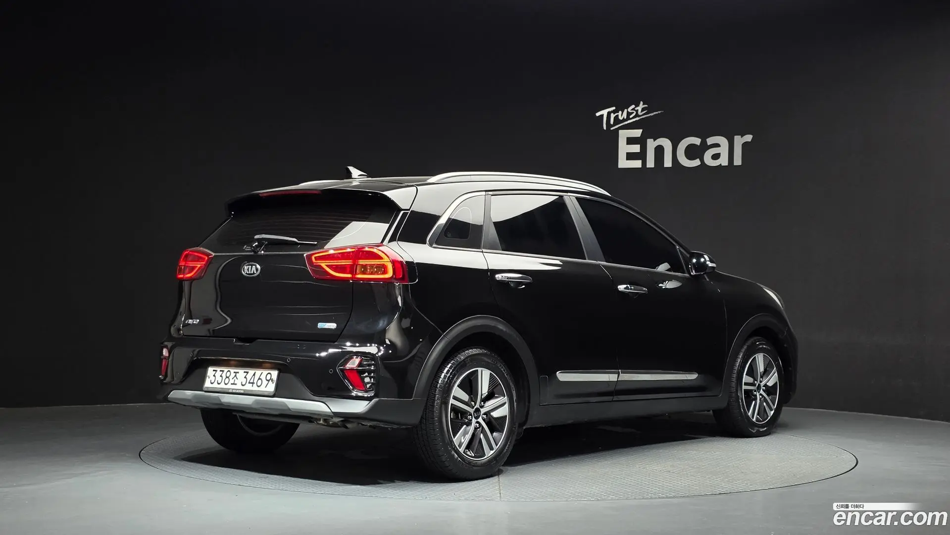 Main__Slider__Photo:Niro Kia 2019.11-1