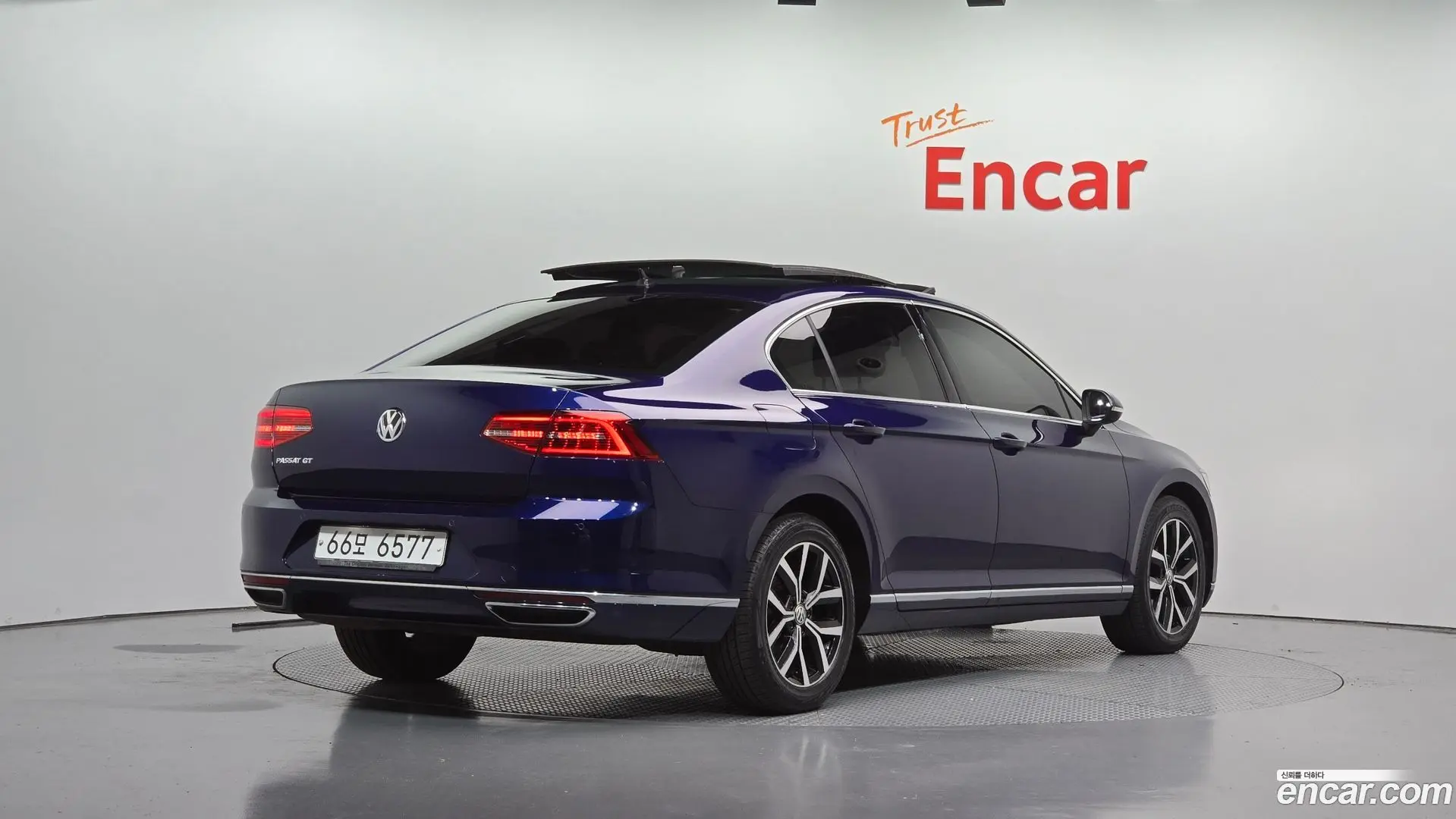 Main__Slider__Photo:Passat Volkswagen 2018.10-1