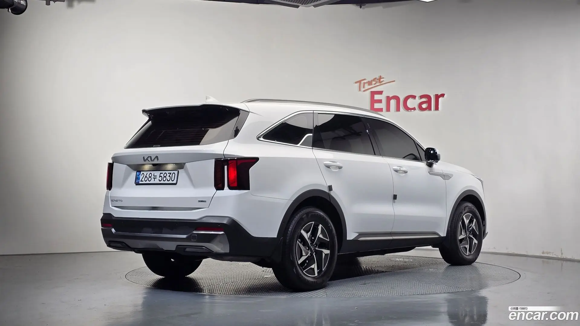Main__Slider__Photo:Sorento Kia 2024.8-1