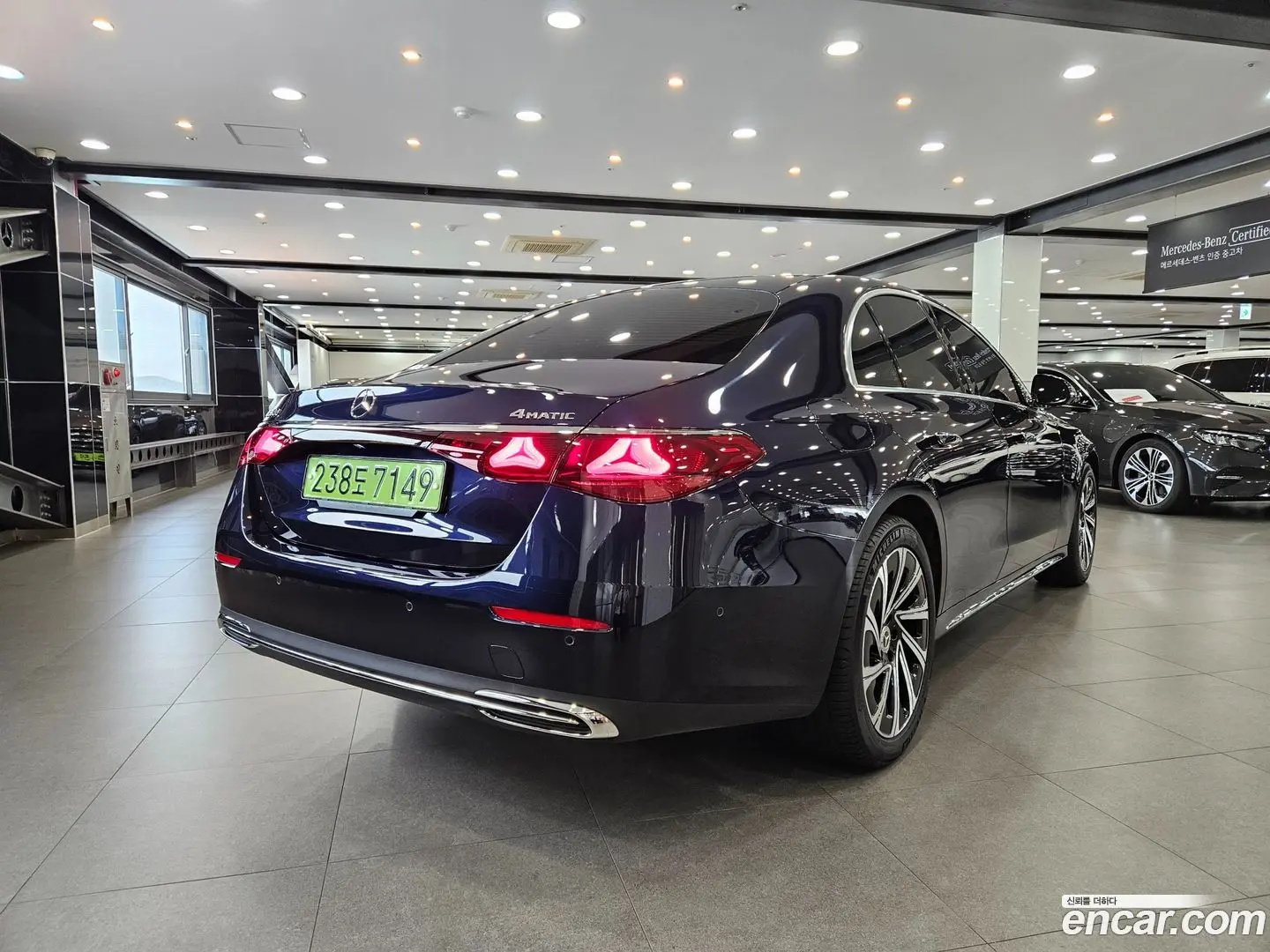 Main__Slider__Photo:E-Class Mercedes-Benz 2025.6-1