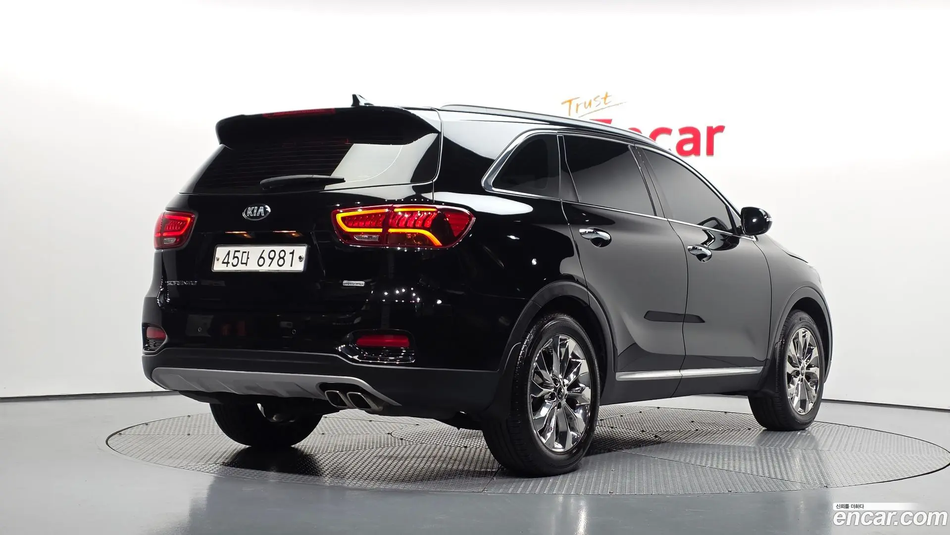 Main__Slider__Photo:Sorento Kia 2018.10-1