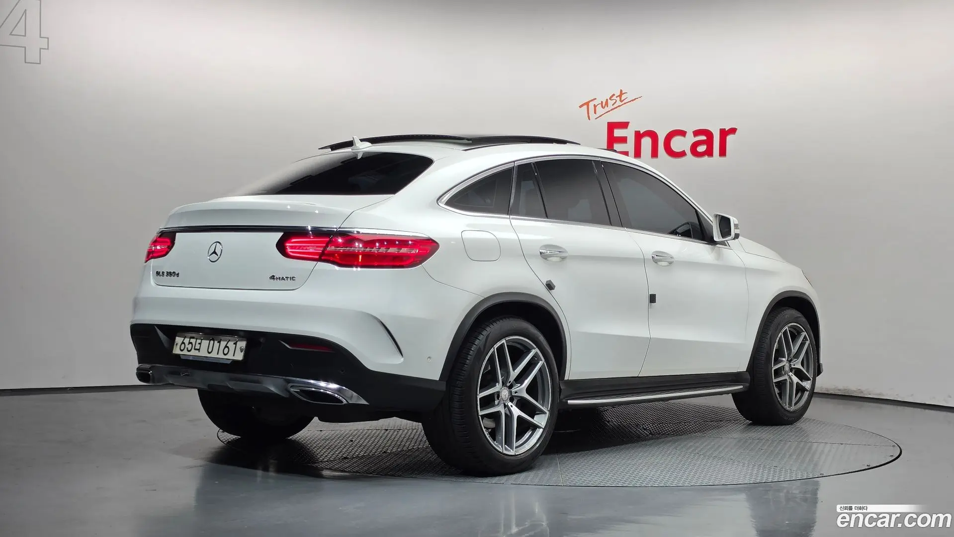 Main__Slider__Photo:GLE-Class Mercedes-Benz 2016.10-1