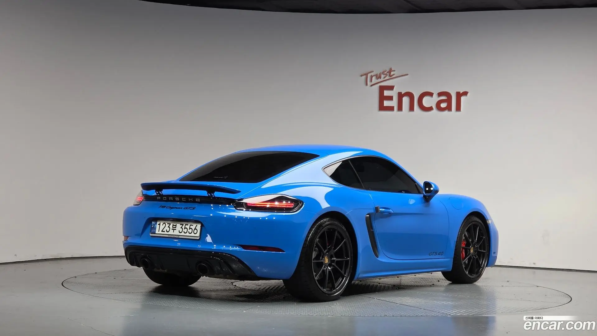 Main__Slider__Photo:718 Porsche 2022.10-1