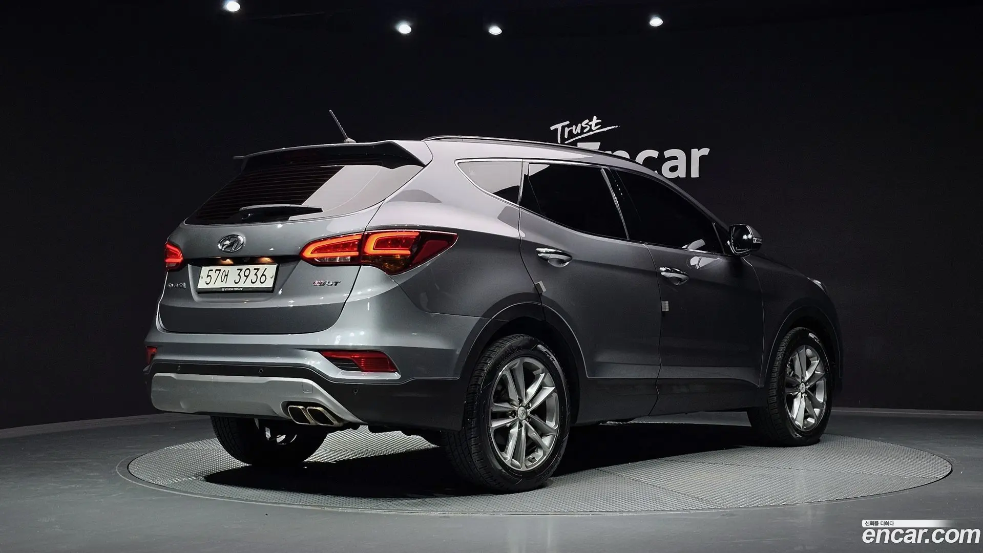 Main__Slider__Photo:Santafe Hyundai 2015.7-1