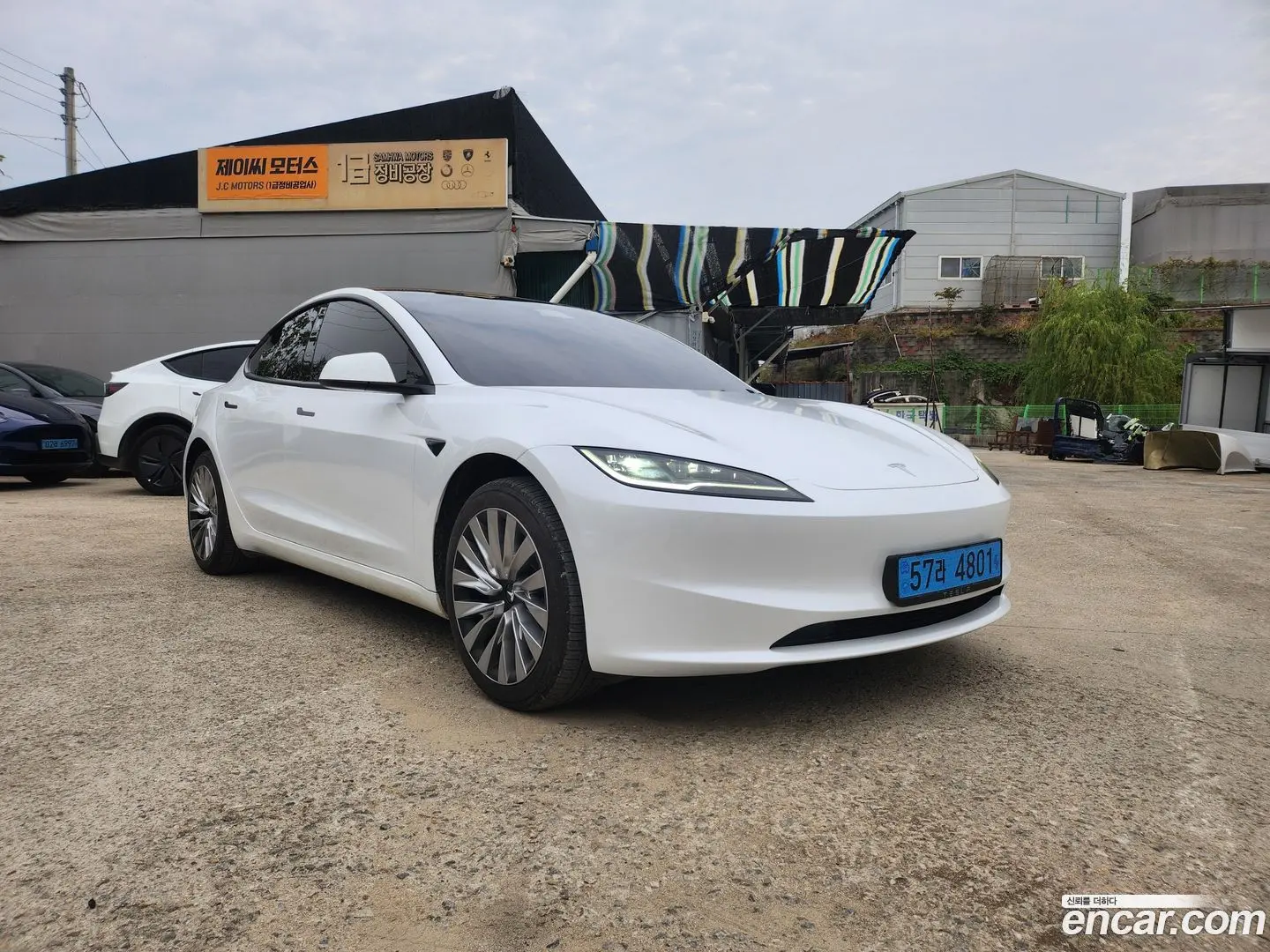 Main__Slider__Photo:Model 3 Tesla 2024.3-1