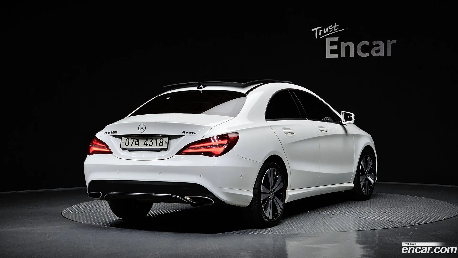 Main__Slider__Photo:CLA-Class Mercedes-Benz 2018.6-1