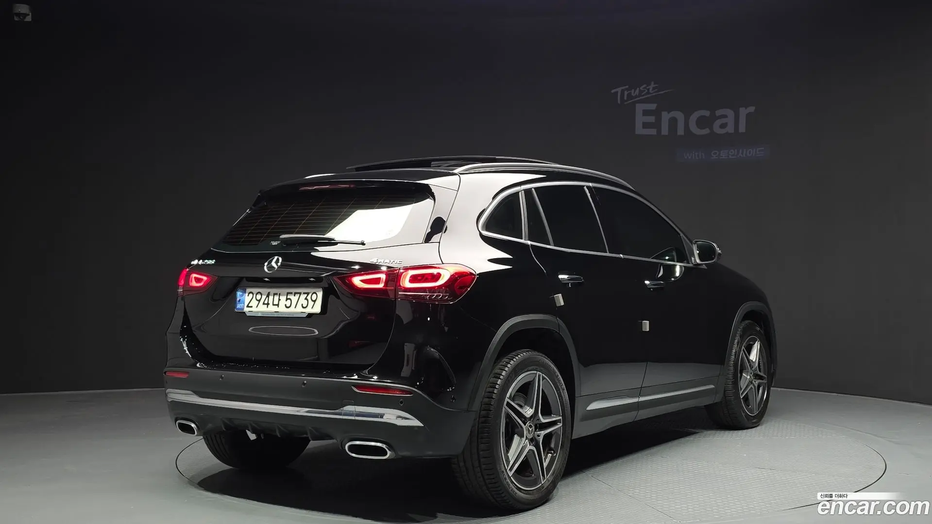 Main__Slider__Photo:GLA-Class Mercedes-Benz 2020.9-1