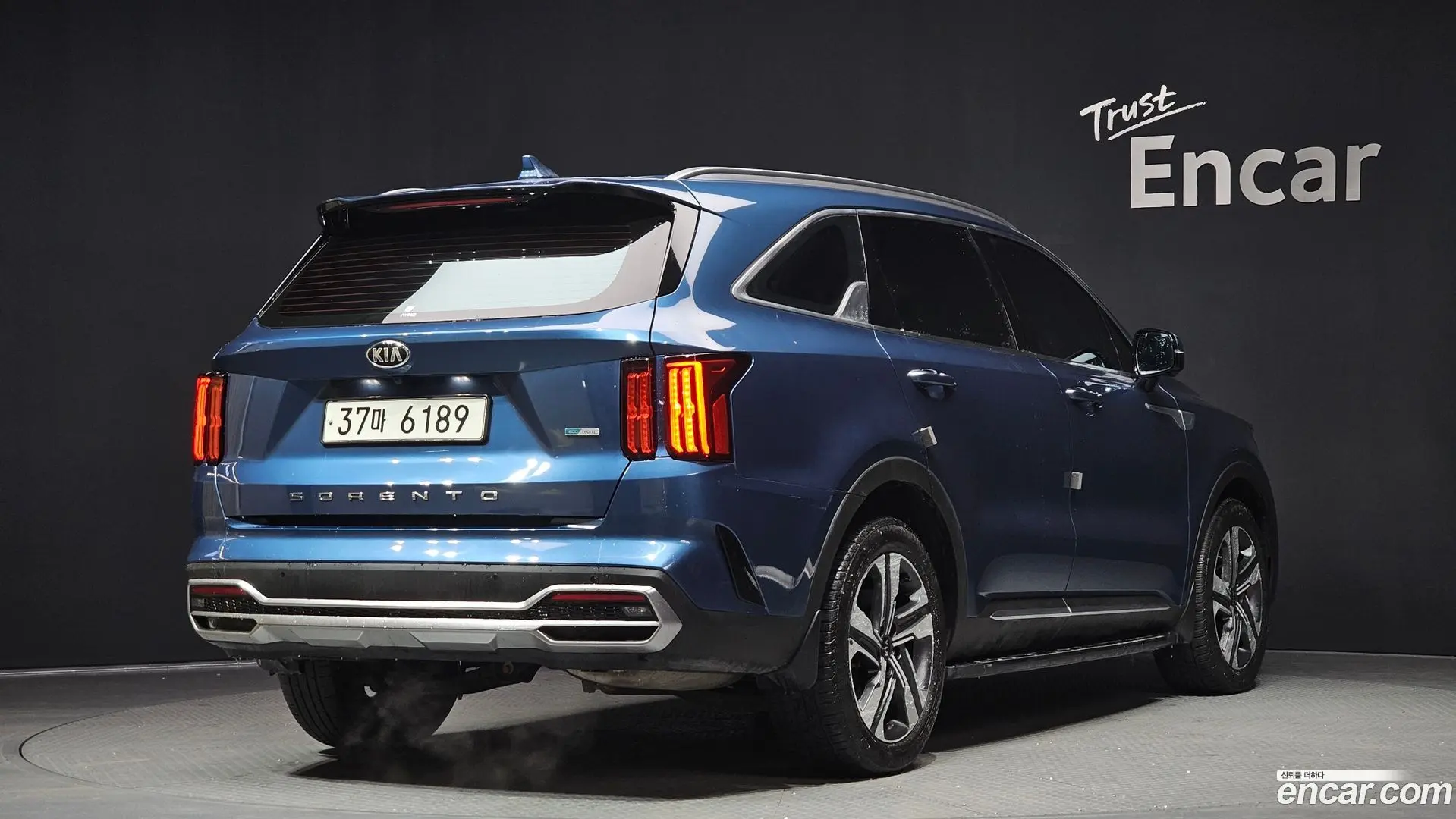 Main__Slider__Photo:Sorento Kia 2020.3-1