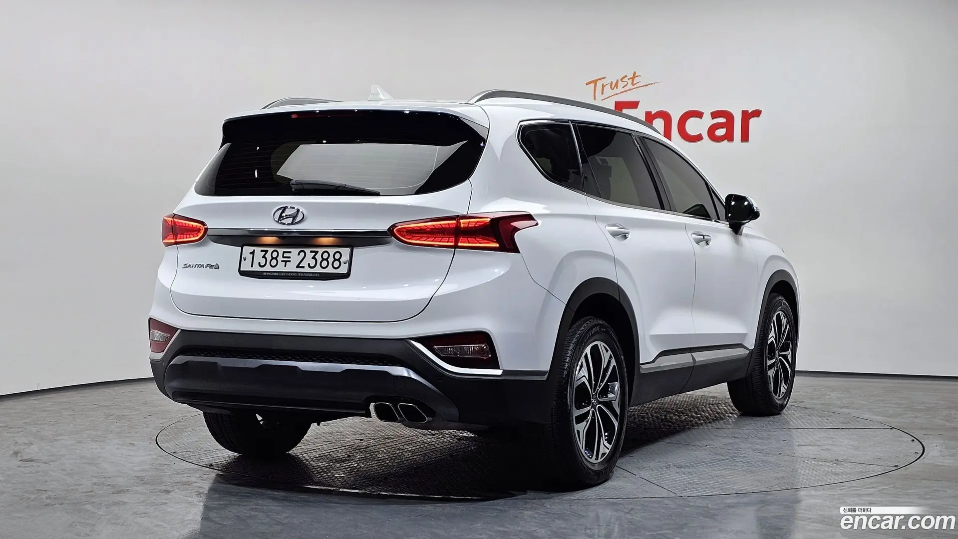 Main__Slider__Photo:Santafe Hyundai 2020.0-1