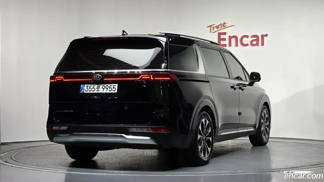 Main__Slider__Photo:Canival Kia 2021.3-1