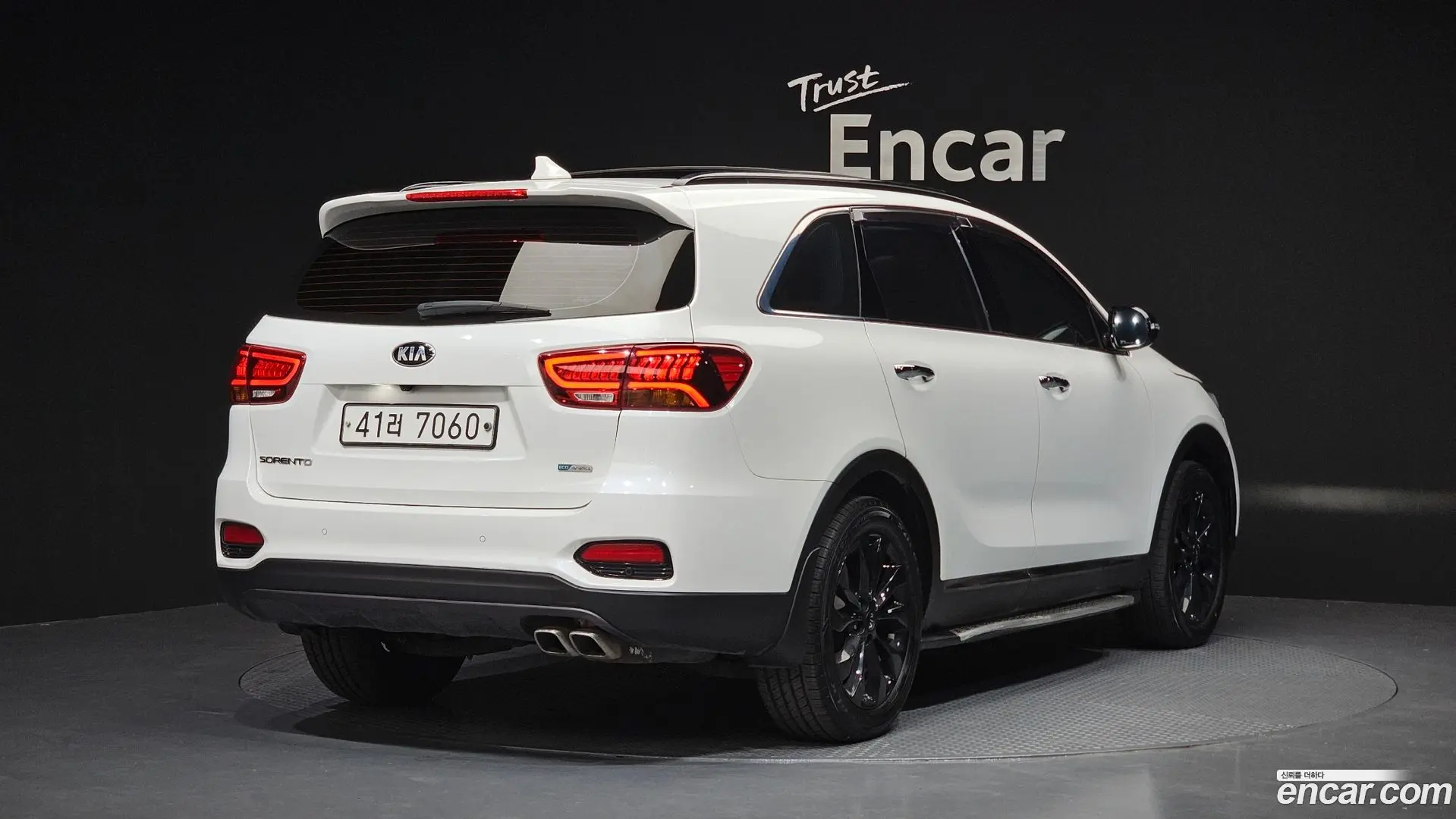 Main__Slider__Photo:Sorento Kia 2017.10-1