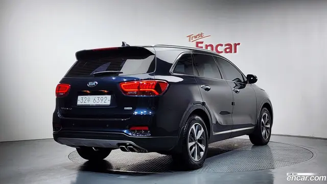 Main__Slider__Photo:Sorento Kia 2018.4-1