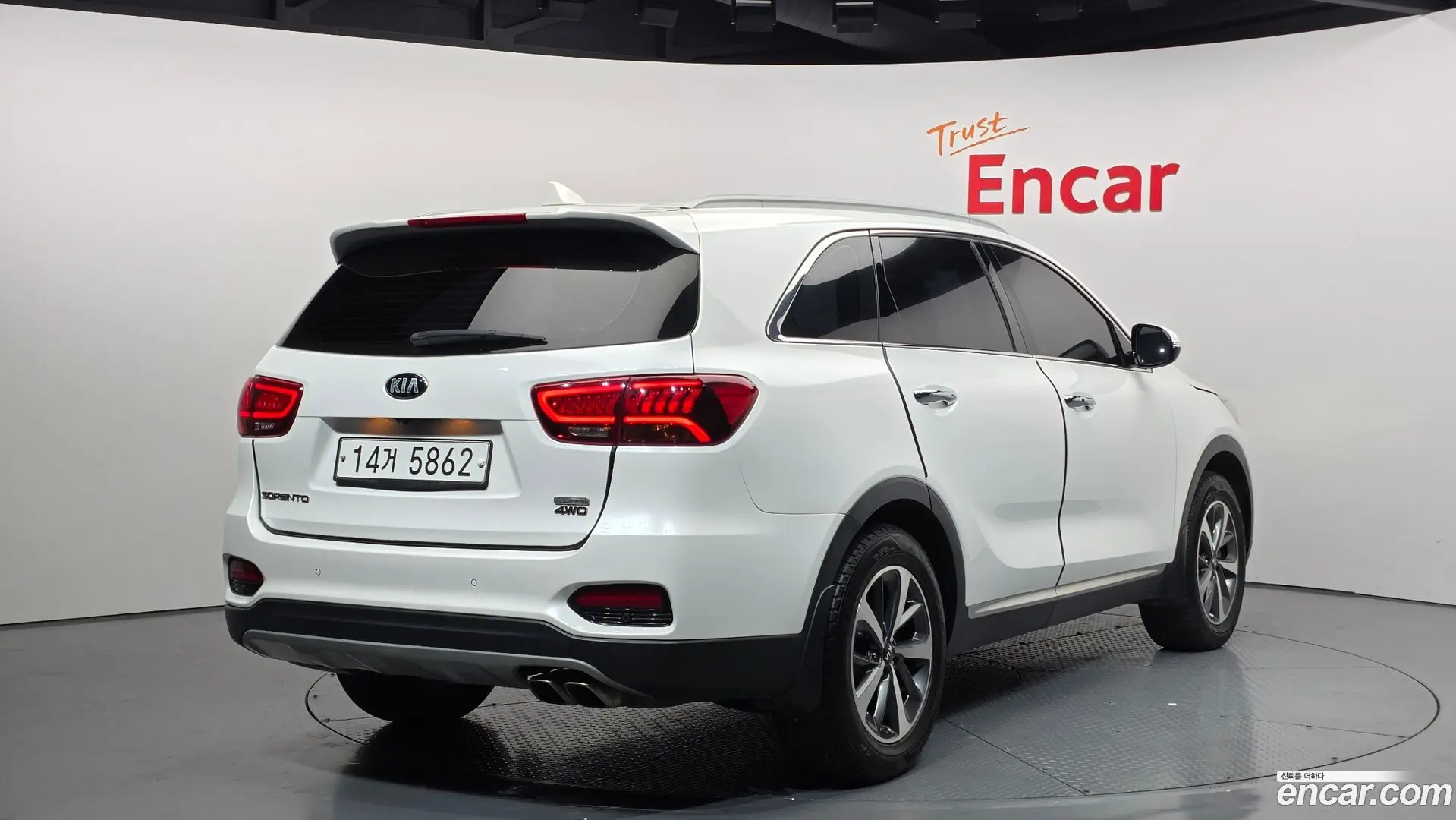 Main__Slider__Photo:Sorento Kia 2018.10-1