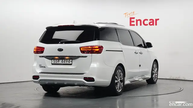 Main__Slider__Photo:Canival Kia 2018.3-1