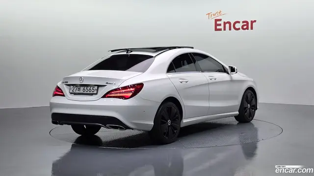 Main__Slider__Photo:CLA-Class Mercedes-Benz 2017.3-1