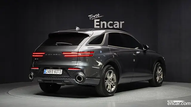 Main__Slider__Photo:GV70 Genesis 2023.1-1