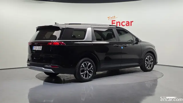 Main__Slider__Photo:Canival Kia 2022.4-1