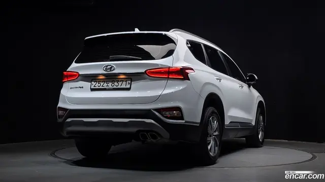 Main__Slider__Photo:Santafe Hyundai 2019.8-1
