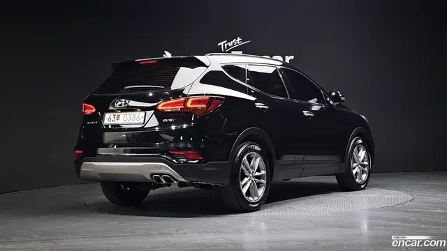 Main__Slider__Photo:Santafe Hyundai 2016.10-1