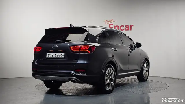 Main__Slider__Photo:Sorento Kia 2019.3-1