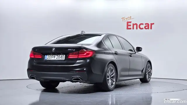 Main__Slider__Photo:5-Series BMW 2018.1-1