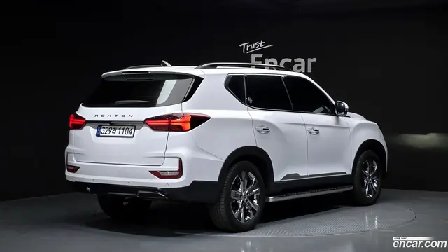 Main__Slider__Photo:Rexton KG Mobility 2023.4-1