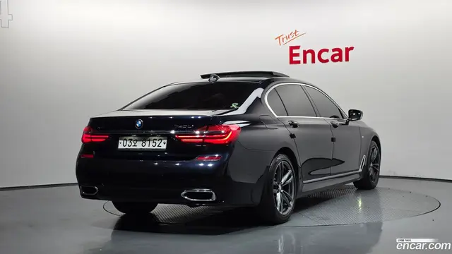 Main__Slider__Photo:7-Series BMW 2018.3-1