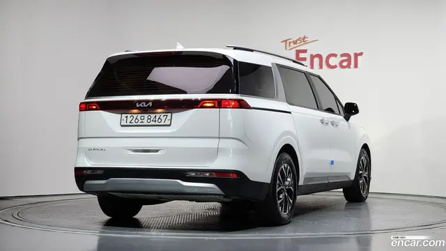 Main__Slider__Photo:Canival Kia 2022.1-1
