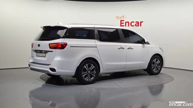 Main__Slider__Photo:Canival Kia 2020.5-1
