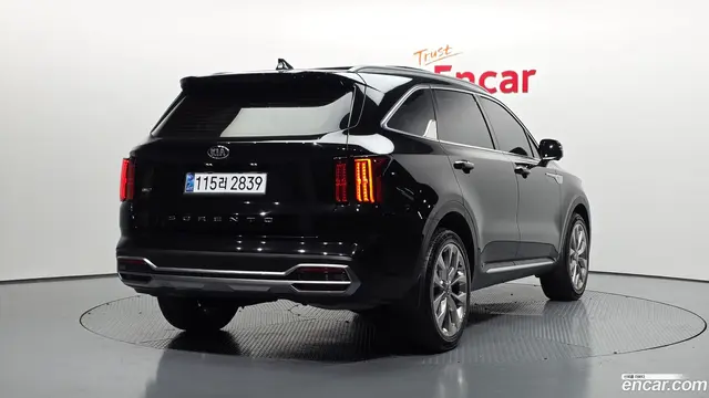 Main__Slider__Photo:Sorento Kia 2020.7-1