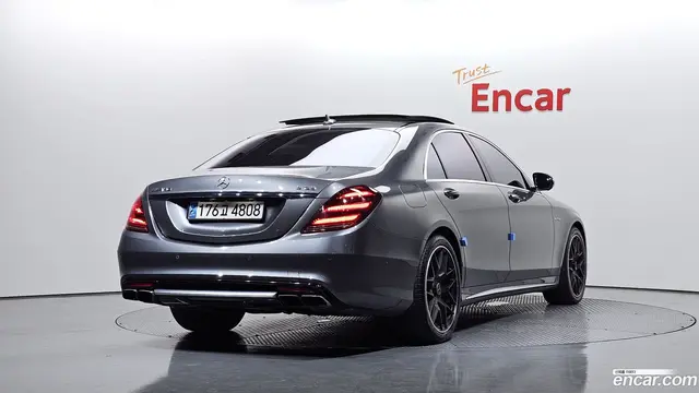 Main__Slider__Photo:S-Class Mercedes-Benz 2016.8-1
