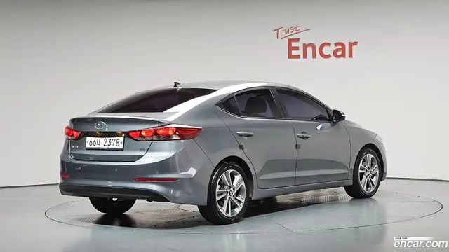 Main__Slider__Photo:AVANTE Hyundai 2018.0-1