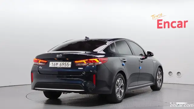 Main__Slider__Photo:K5 Kia 2019.1-1