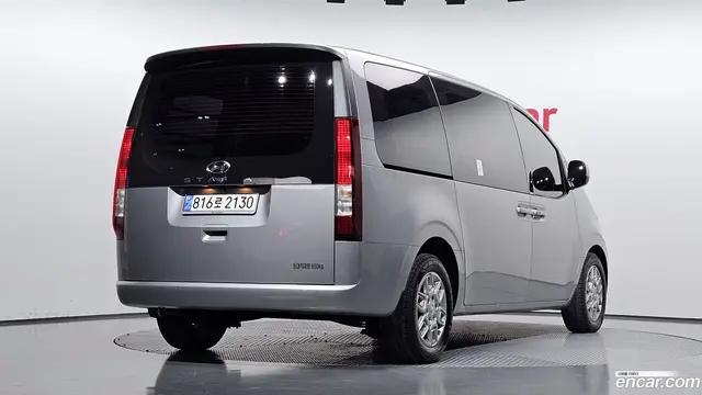 Main__Slider__Photo:Staria Hyundai 2022.11-1