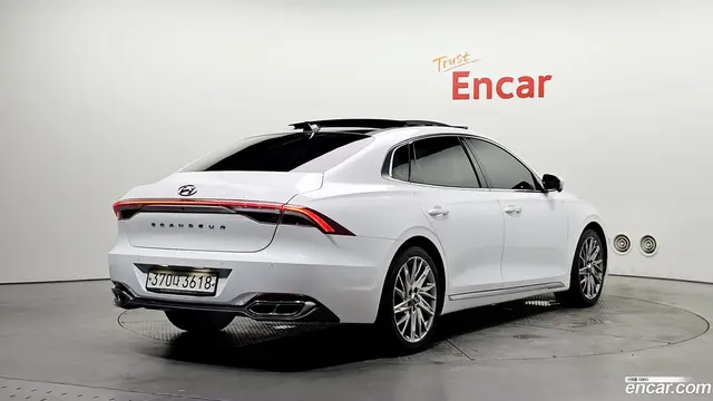 Main__Slider__Photo:Grandeur Hyundai 2020.2-1