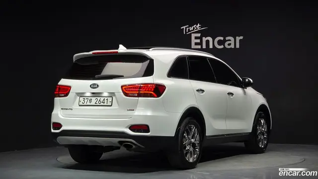 Main__Slider__Photo:Sorento Kia 2019.4-1