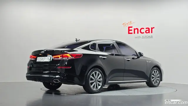 Main__Slider__Photo:K5 Kia 2019.4-1