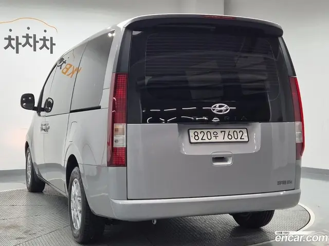 Main__Slider__Photo:Staria Hyundai 2022.2-1