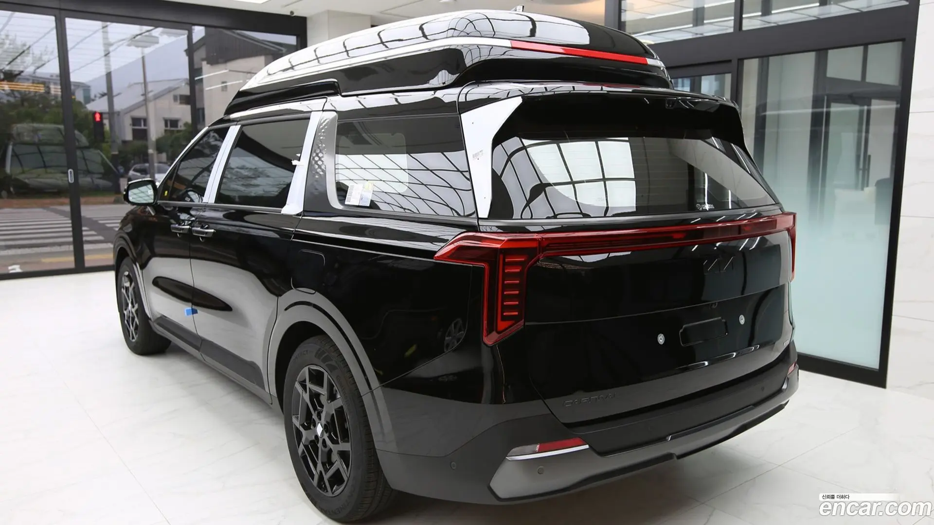 Main__Slider__Photo:Canival Kia 2026.4-1