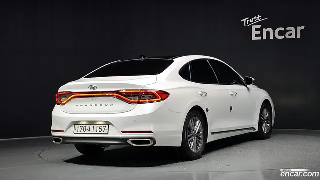 Main__Slider__Photo:Grandeur Hyundai 2018.6-1