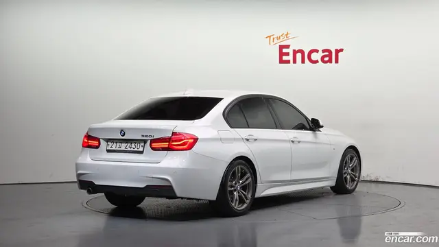 Main__Slider__Photo:3-Series BMW 2018.3-1