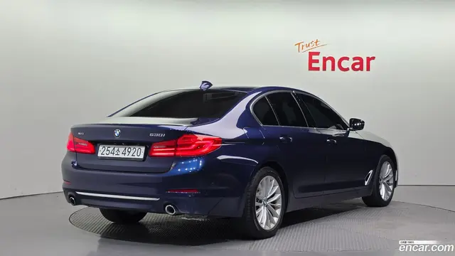 Main__Slider__Photo:5-Series BMW 2019.8-1