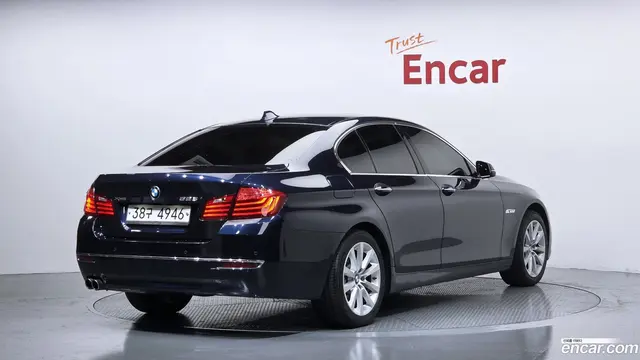 Main__Slider__Photo:5-Series BMW 2016.2-1