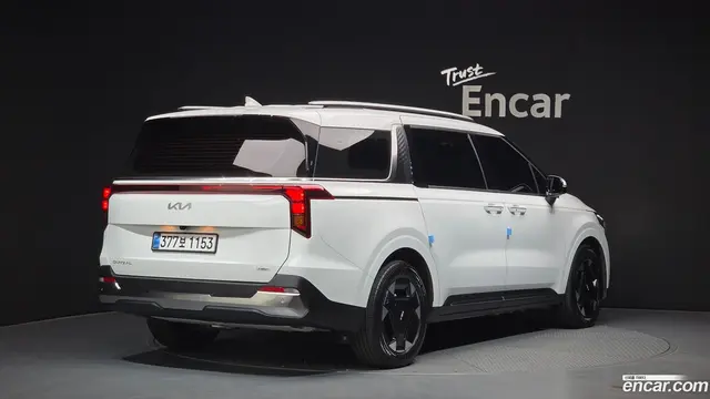 Main__Slider__Photo:Canival Kia 2025.6-1