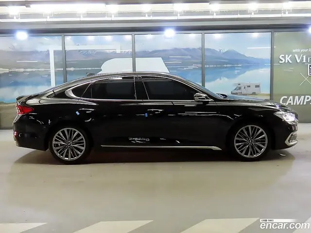 Main__Slider__Photo:Grandeur Hyundai 2017.6-1