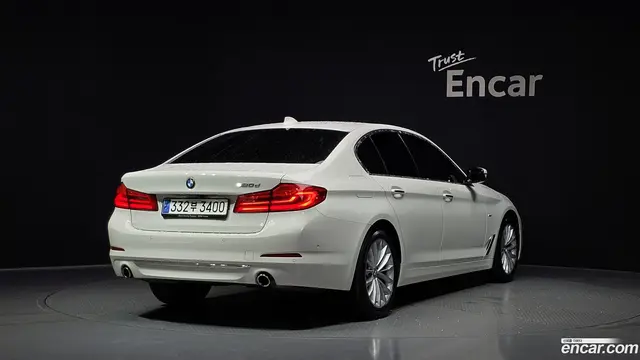 Main__Slider__Photo:5-Series BMW 2017.10-1